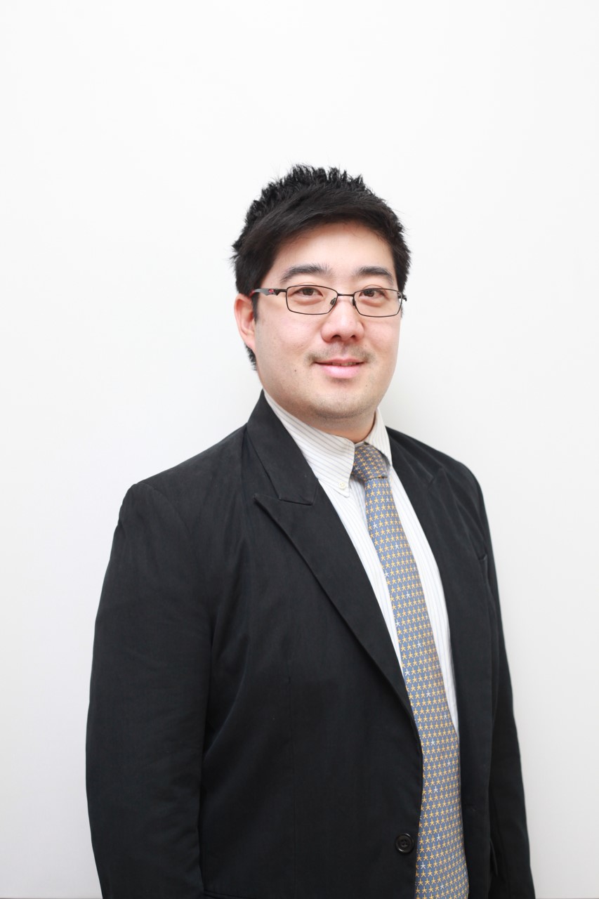 คุณภากร เลี่ยวไพรัตน์