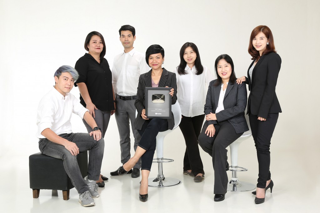ภาพข่าว_ ธนาคารไทยพาณิชย์ จุดพลุ “SCB Thailand” คว้ารางวัล “The Silver Play Button” ฉลอง 100,000 subscribers จาก YouTube